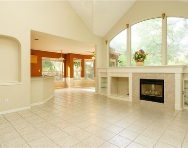 5701 Gorham Glen Ln - Photo Thumbnail 10