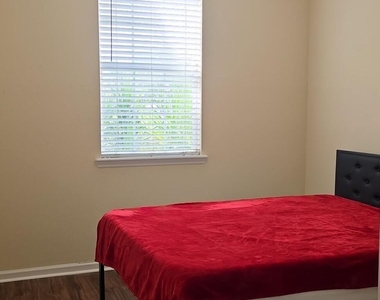 2919 Bent Bow Lane - Photo Thumbnail 19