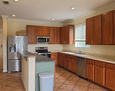 2919 Bent Bow Lane - Photo Thumbnail 4