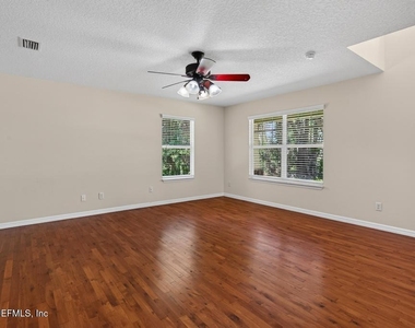 111 Commonwealth Avenue - Photo Thumbnail 14