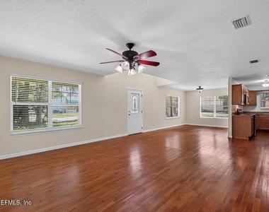 111 Commonwealth Avenue - Photo Thumbnail 15