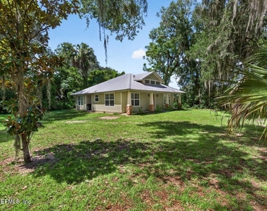 111 Commonwealth Avenue - Photo Thumbnail 3