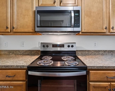 111 Commonwealth Avenue - Photo Thumbnail 20