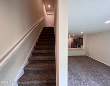 266 Aralia Lane - Photo Thumbnail 9