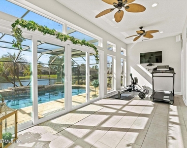 3826 Reedpond Drive N - Photo Thumbnail 9