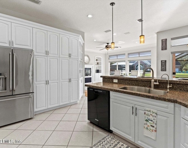 3826 Reedpond Drive N - Photo Thumbnail 26