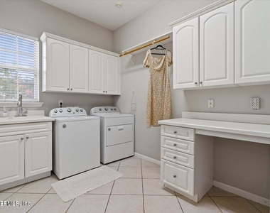 3826 Reedpond Drive N - Photo Thumbnail 34