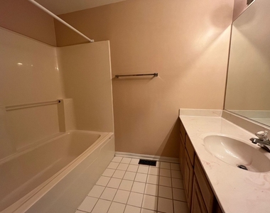 4891 Turnberry Drive - Photo Thumbnail 18