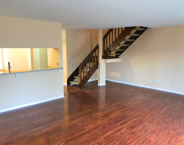 1602 Vermont Drive - Photo Thumbnail 2