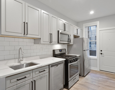 6948 N Wolcott Avenue - Photo Thumbnail 5