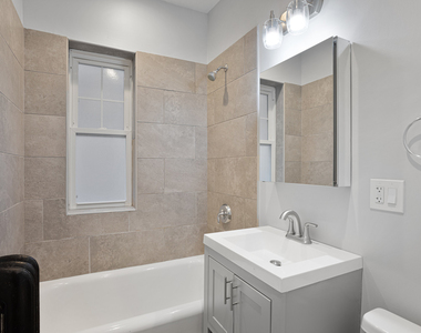 6948 N Wolcott Avenue - Photo Thumbnail 10