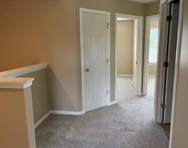 3383 Kentshire Circle - Photo Thumbnail 4