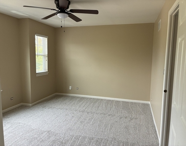 3383 Kentshire Circle - Photo Thumbnail 5