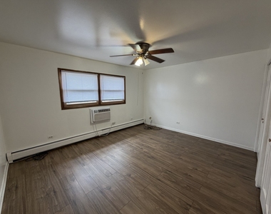 4549 Forest Avenue - Photo Thumbnail 5