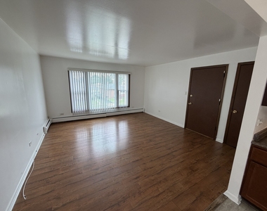 4549 Forest Avenue - Photo Thumbnail 2