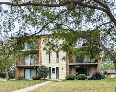 9817 Treetop Drive - Photo Thumbnail 8