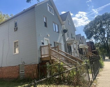 5623 S Hermitage Avenue - Photo Thumbnail 1