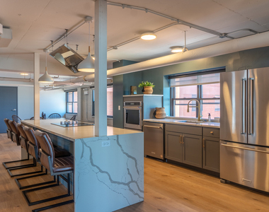 5815 N Sheridan Road - Photo Thumbnail 7
