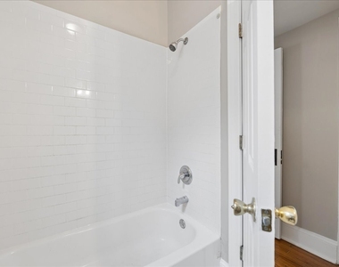 7730 S Essex Avenue - Photo Thumbnail 6