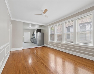 7730 S Essex Avenue - Photo Thumbnail 8