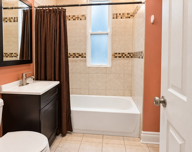 2833 N Albany Avenue - Photo Thumbnail 7
