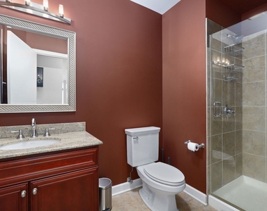1600 S Prairie Avenue - Photo Thumbnail 9