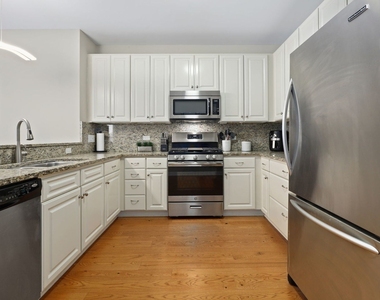 1600 S Prairie Avenue - Photo Thumbnail 4