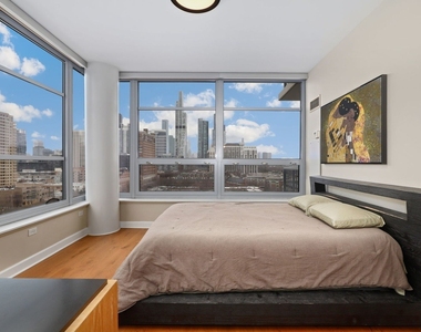 1600 S Prairie Avenue - Photo Thumbnail 7