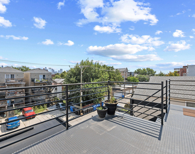 919 N Hermitage Avenue - Photo Thumbnail 11