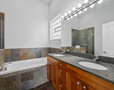 919 N Hermitage Avenue - Photo Thumbnail 9