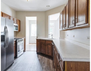 1 S Oakhurst Drive - Photo Thumbnail 6