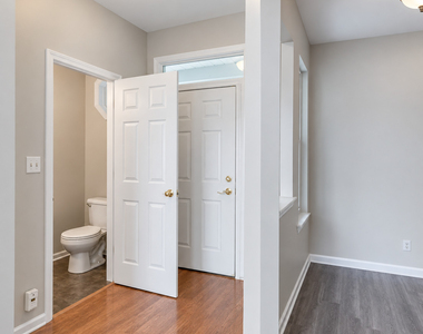 1 S Oakhurst Drive - Photo Thumbnail 10