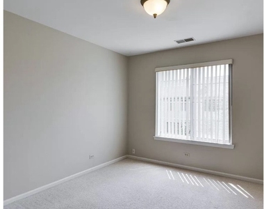 1 S Oakhurst Drive - Photo Thumbnail 19