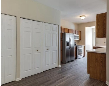 1 S Oakhurst Drive - Photo Thumbnail 8