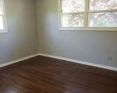 17950 Michael Avenue - Photo Thumbnail 3