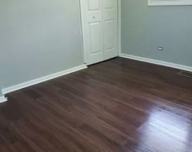 17950 Michael Avenue - Photo Thumbnail 5