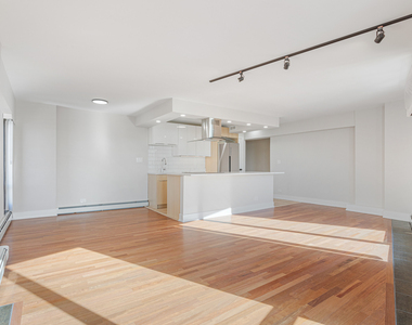 6166 N Sheridan Road - Photo Thumbnail 3