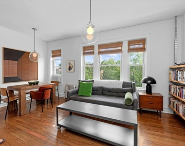 4862 N Ashland Avenue - Photo Thumbnail 4