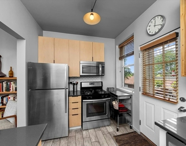 4862 N Ashland Avenue - Photo Thumbnail 1