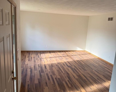 387 Shay Drive - Photo Thumbnail 17