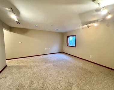 1172 Rose Drive - Photo Thumbnail 14