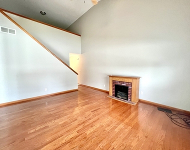 1172 Rose Drive - Photo Thumbnail 5