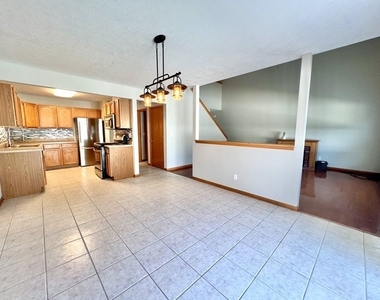 1172 Rose Drive - Photo Thumbnail 3