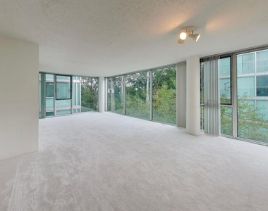 3115 S Michigan Avenue - Photo Thumbnail 6