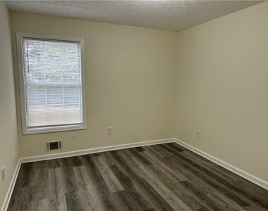 60 Bacchus Drive - Photo Thumbnail 12