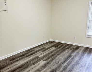 60 Bacchus Drive - Photo Thumbnail 11