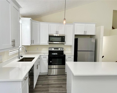 60 Bacchus Drive - Photo Thumbnail 3