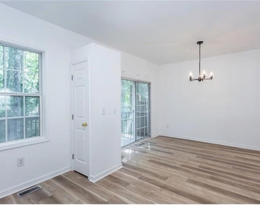 3967 Howell Park Road - Photo Thumbnail 14
