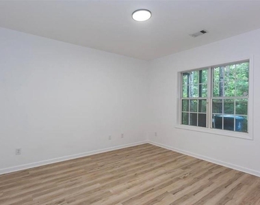 3967 Howell Park Road - Photo Thumbnail 6