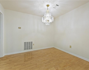 2201 Pine Heights Drive Ne - Photo Thumbnail 12